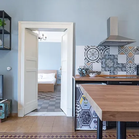 Frally's Dream Apartment *